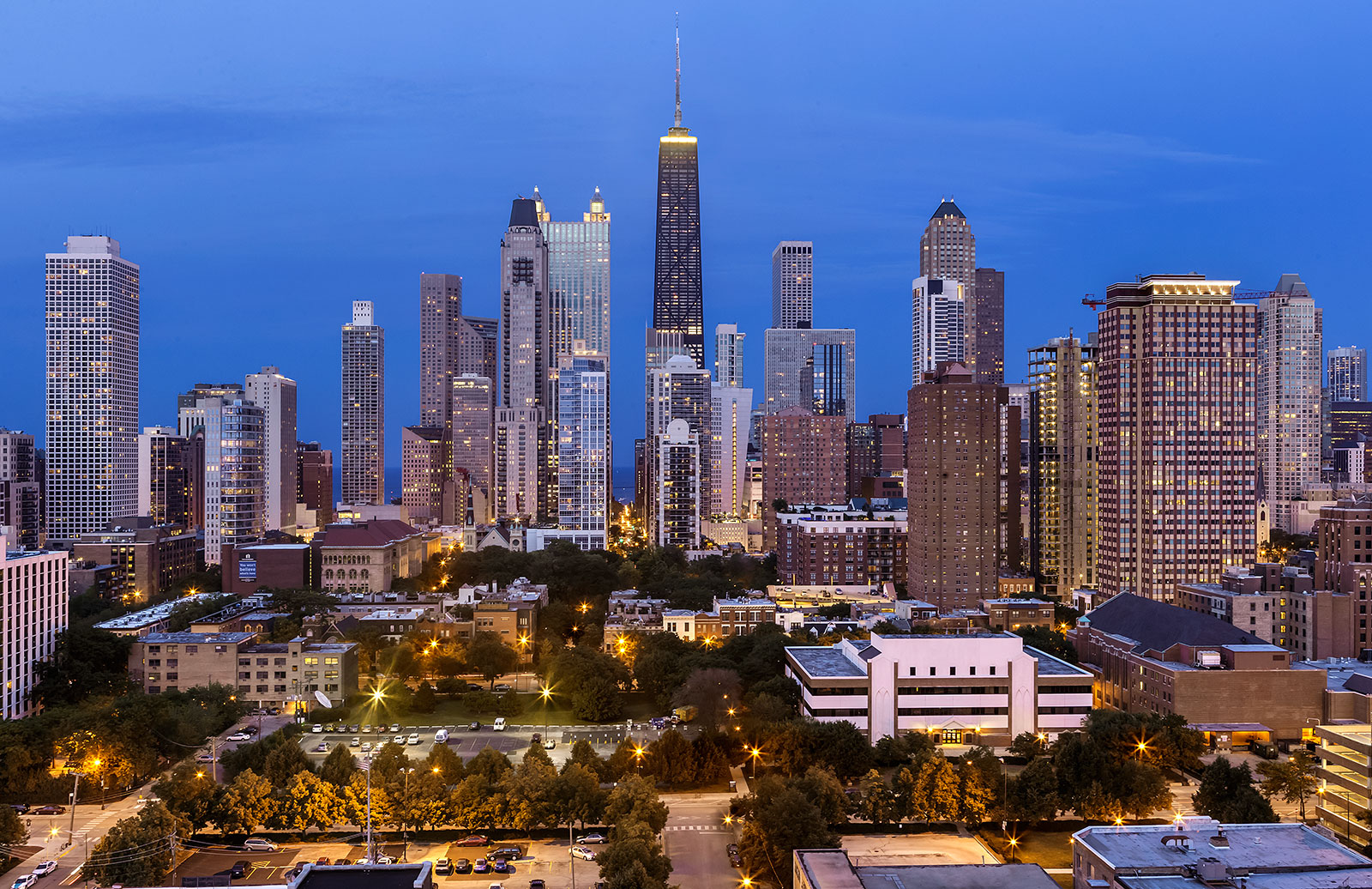 Niche 905 Chicago city skyline views